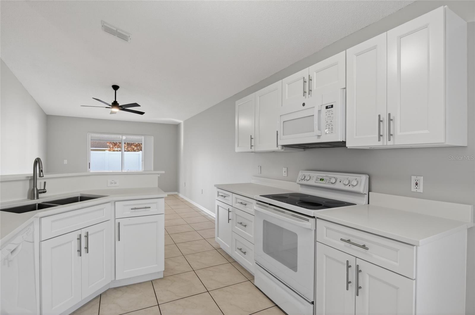 Image 13 of 51 For 501 Pointe Allyson Way