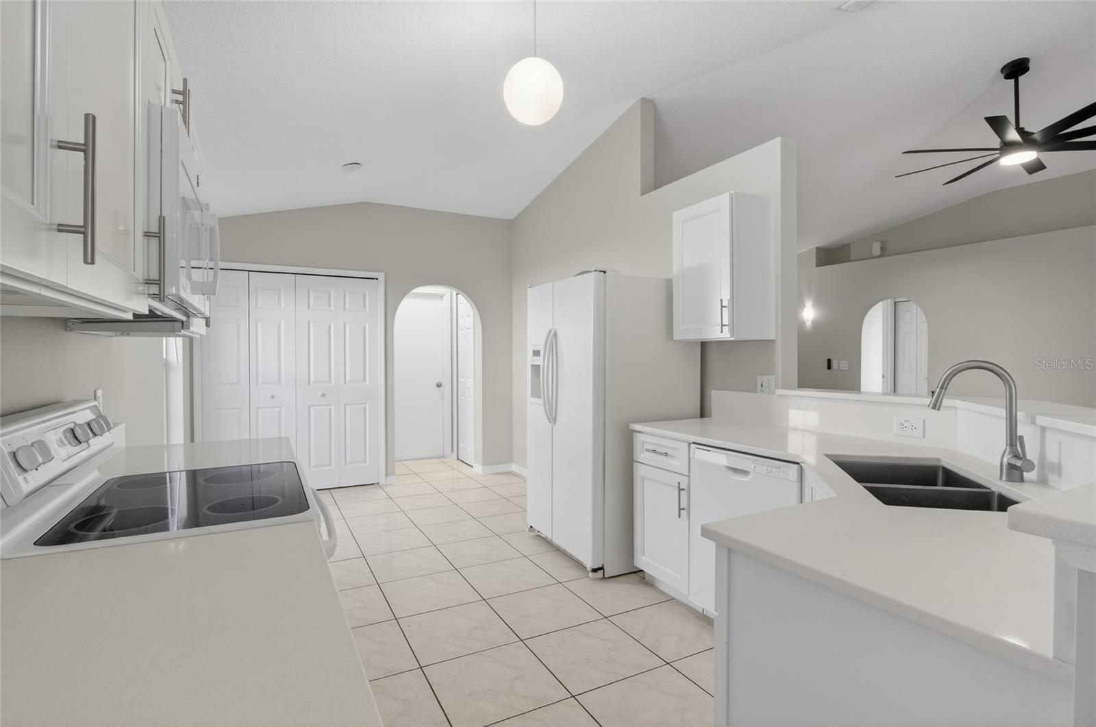 Image 14 of 51 For 501 Pointe Allyson Way