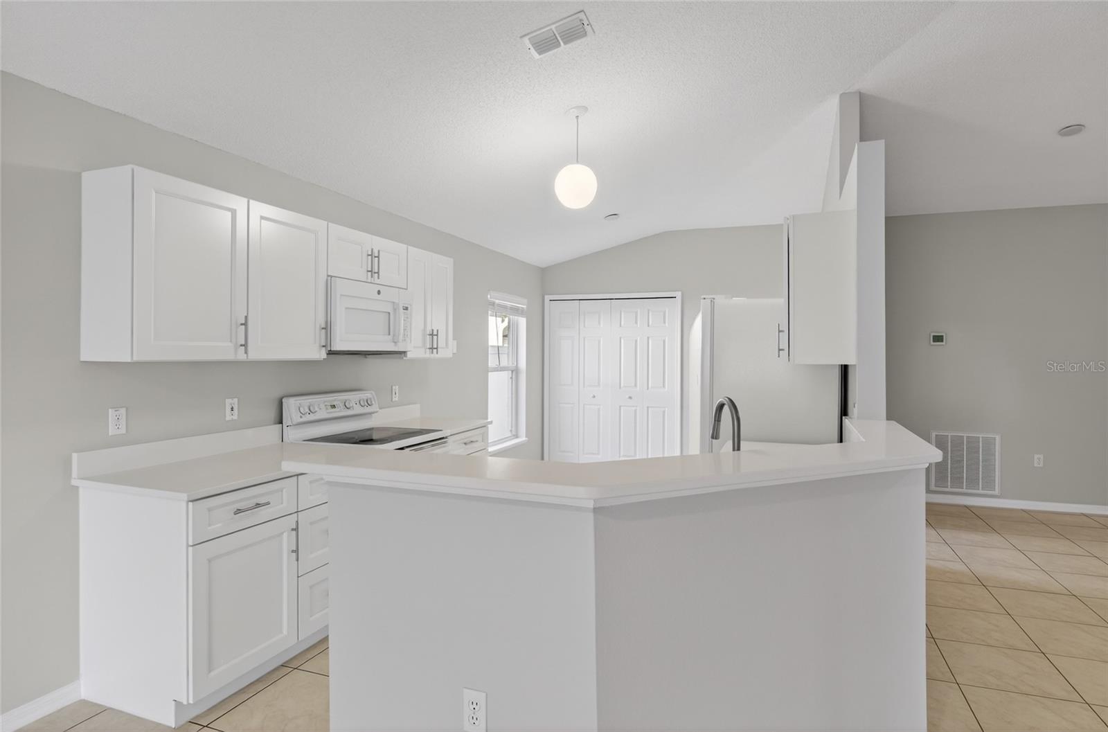 Image 15 of 51 For 501 Pointe Allyson Way