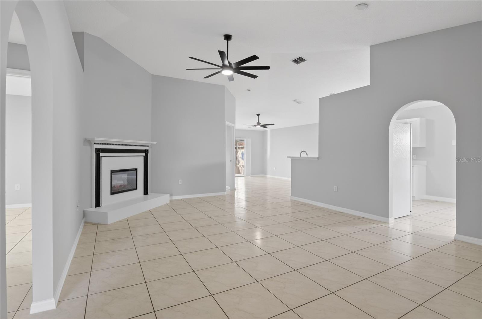 Image 5 of 51 For 501 Pointe Allyson Way