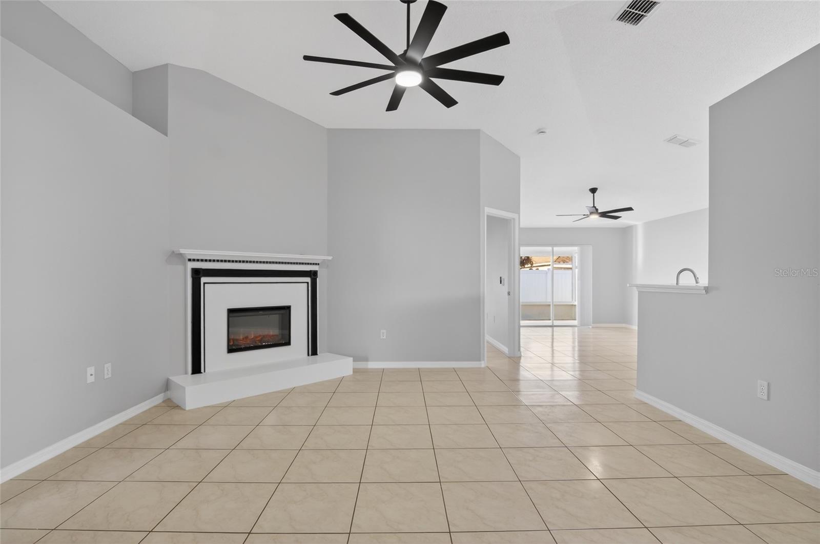 Image 6 of 51 For 501 Pointe Allyson Way