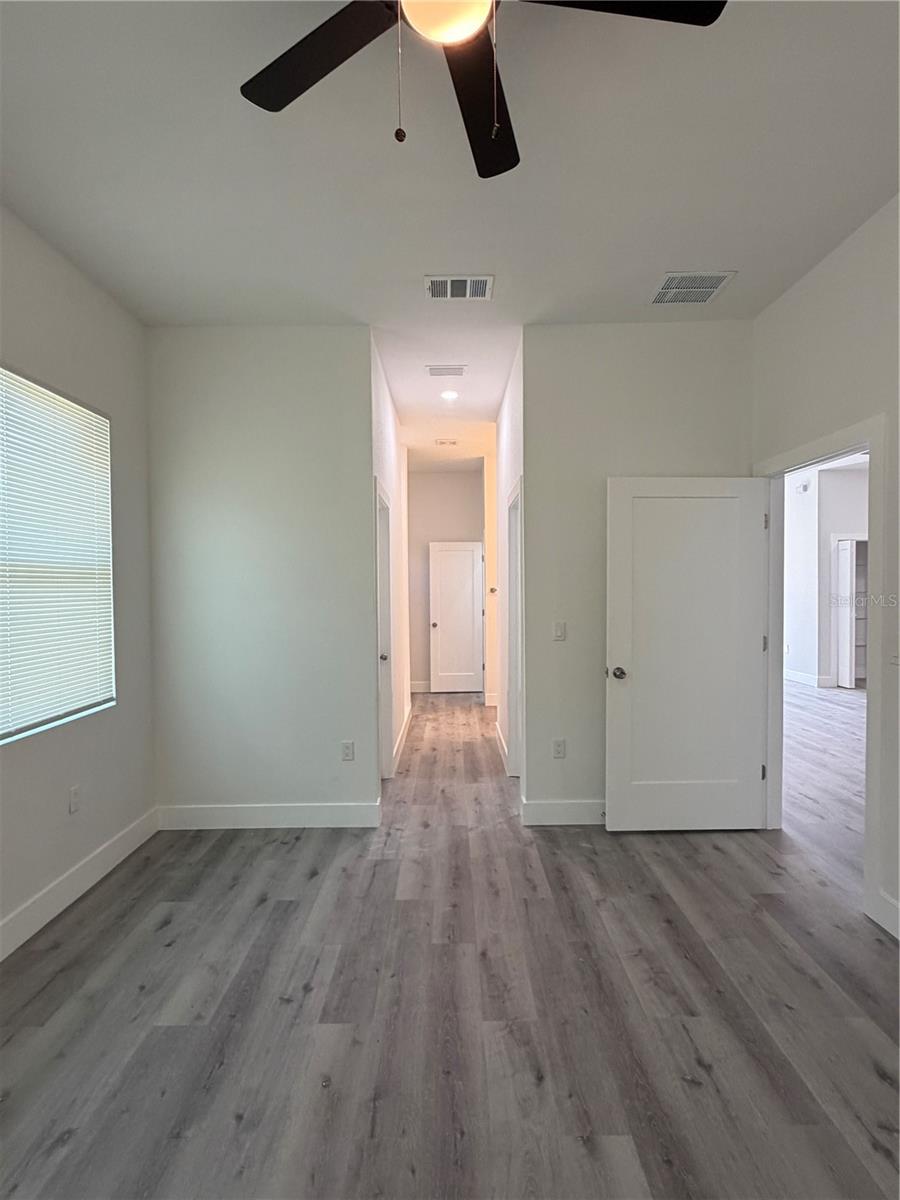 Image 13 of 20 For 122 Naomi Place