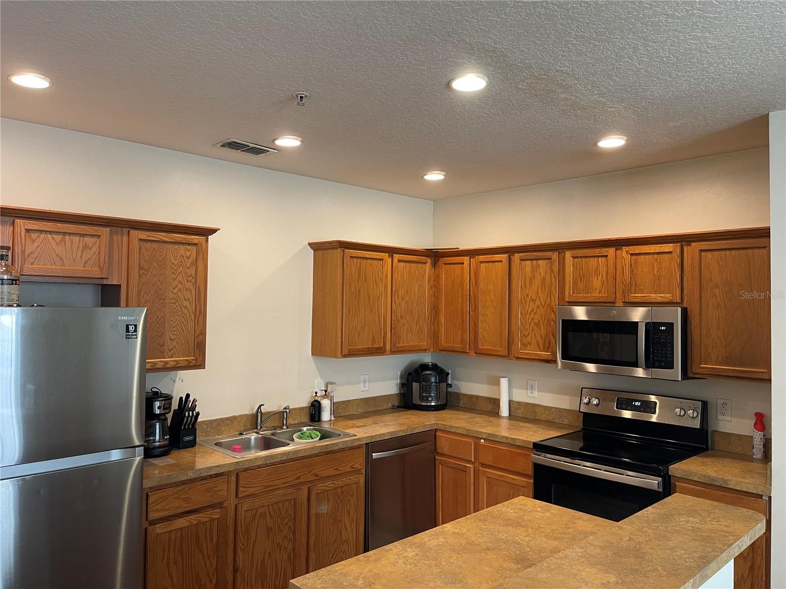 Image 7 of 73 For 2024 Cypress Bay Boulevard