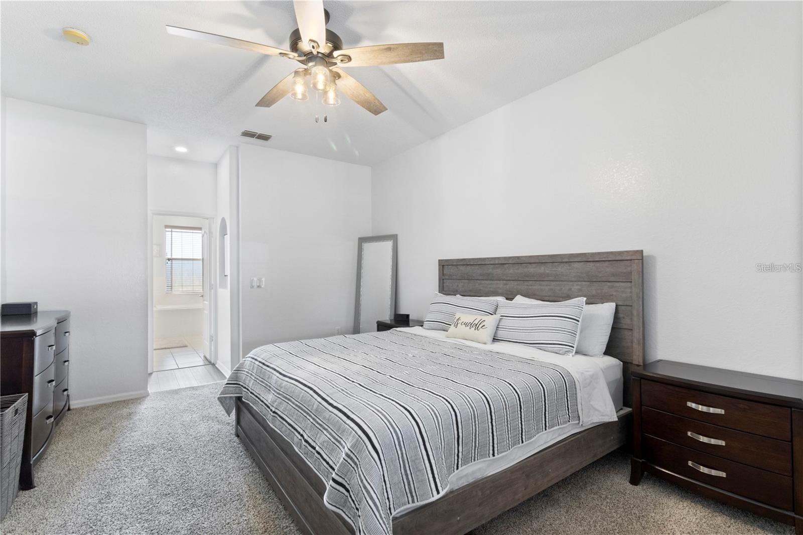 Image 23 of 43 For 6003 Live Oak Drive