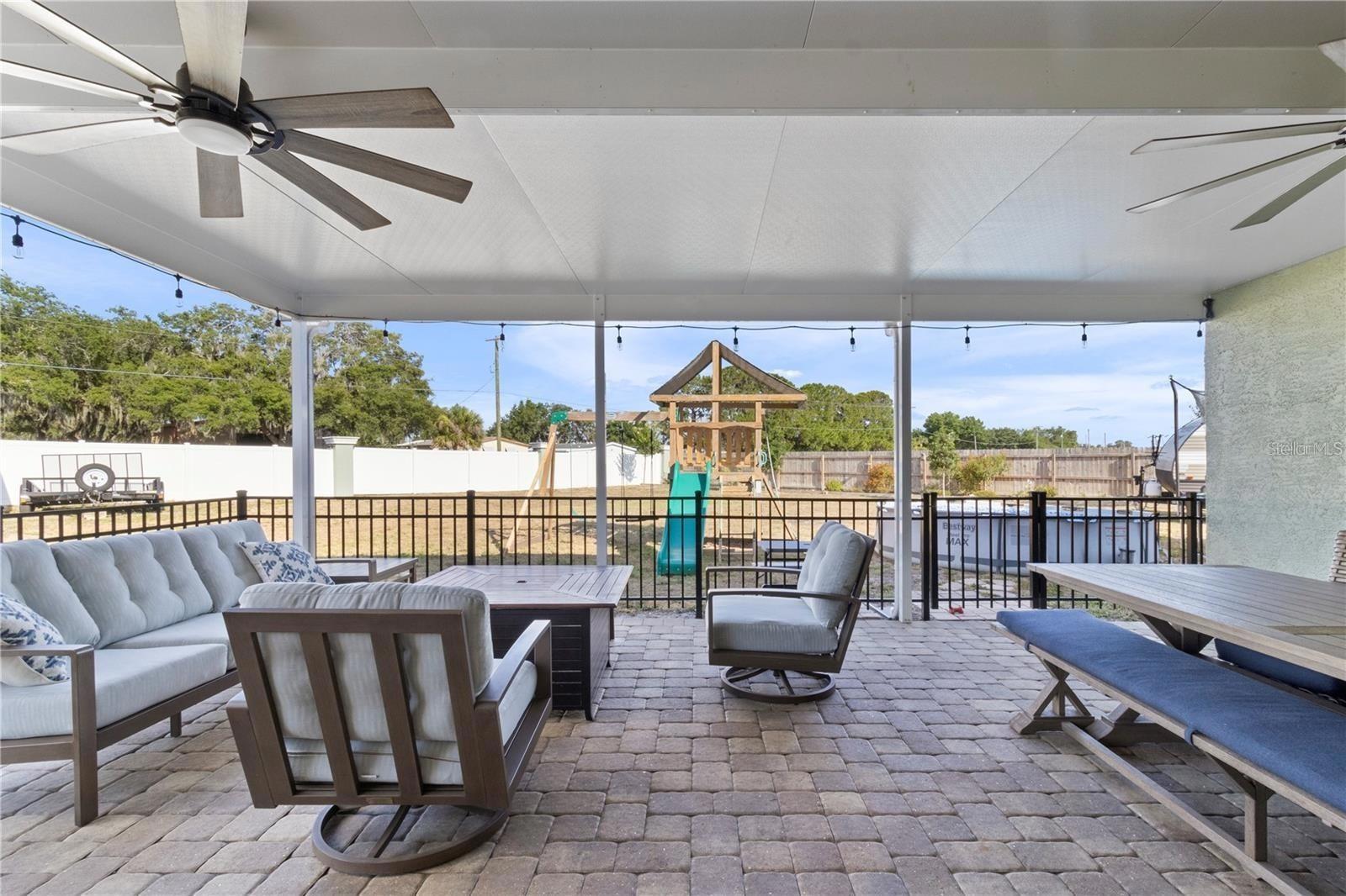 Image 33 of 43 For 6003 Live Oak Drive