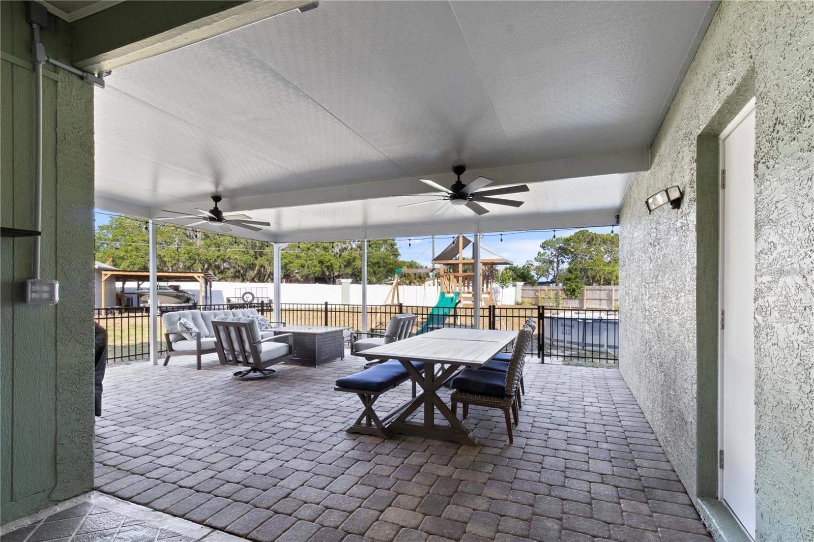 Image 34 of 43 For 6003 Live Oak Drive