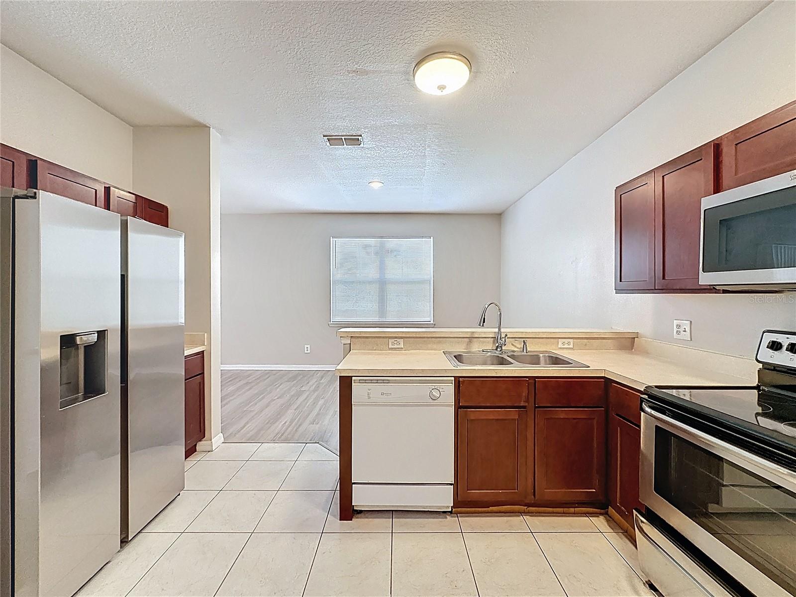 Image 13 of 39 For 1893 Royal Ridge Drive