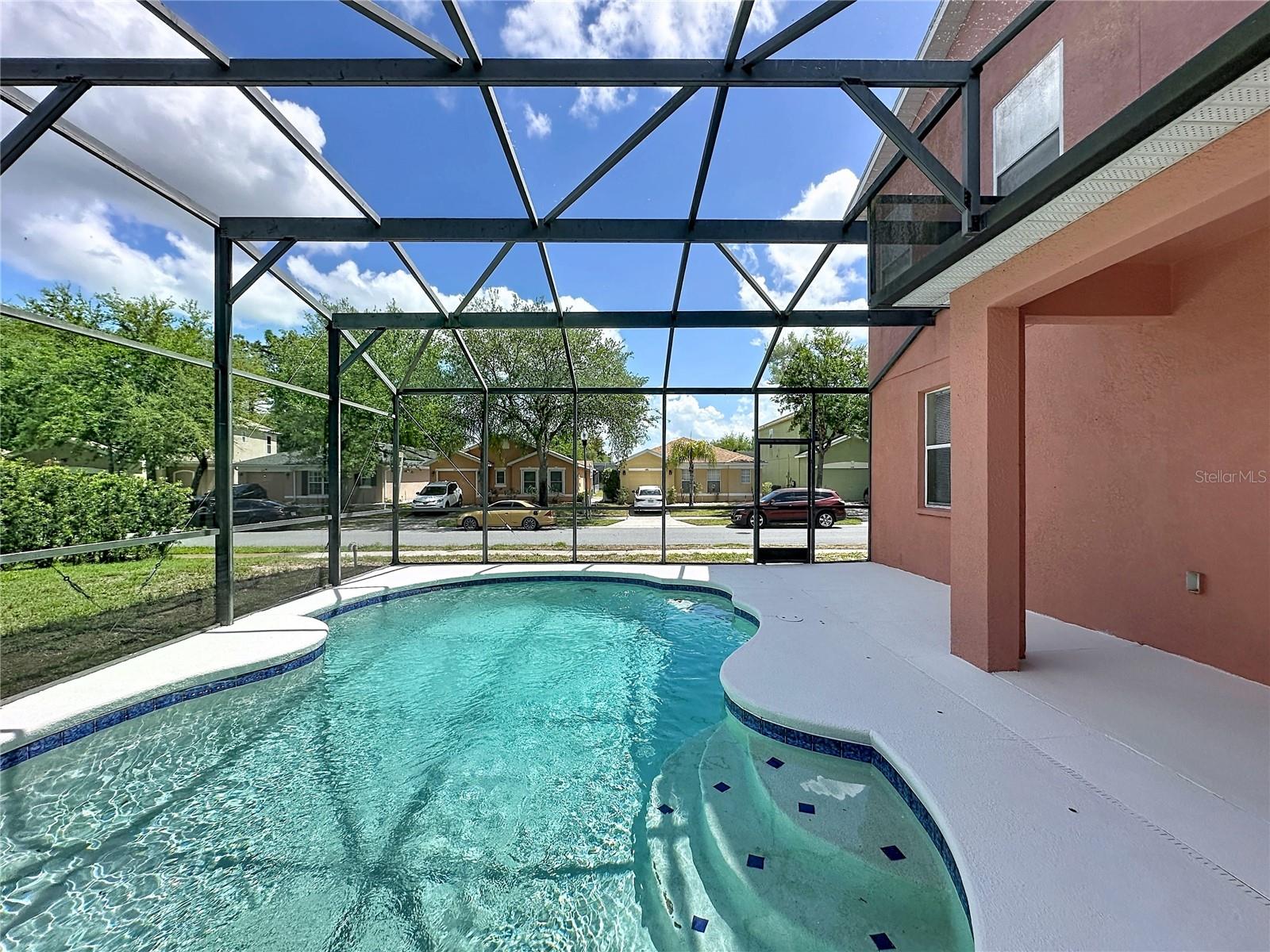 Image 17 of 39 For 1893 Royal Ridge Drive