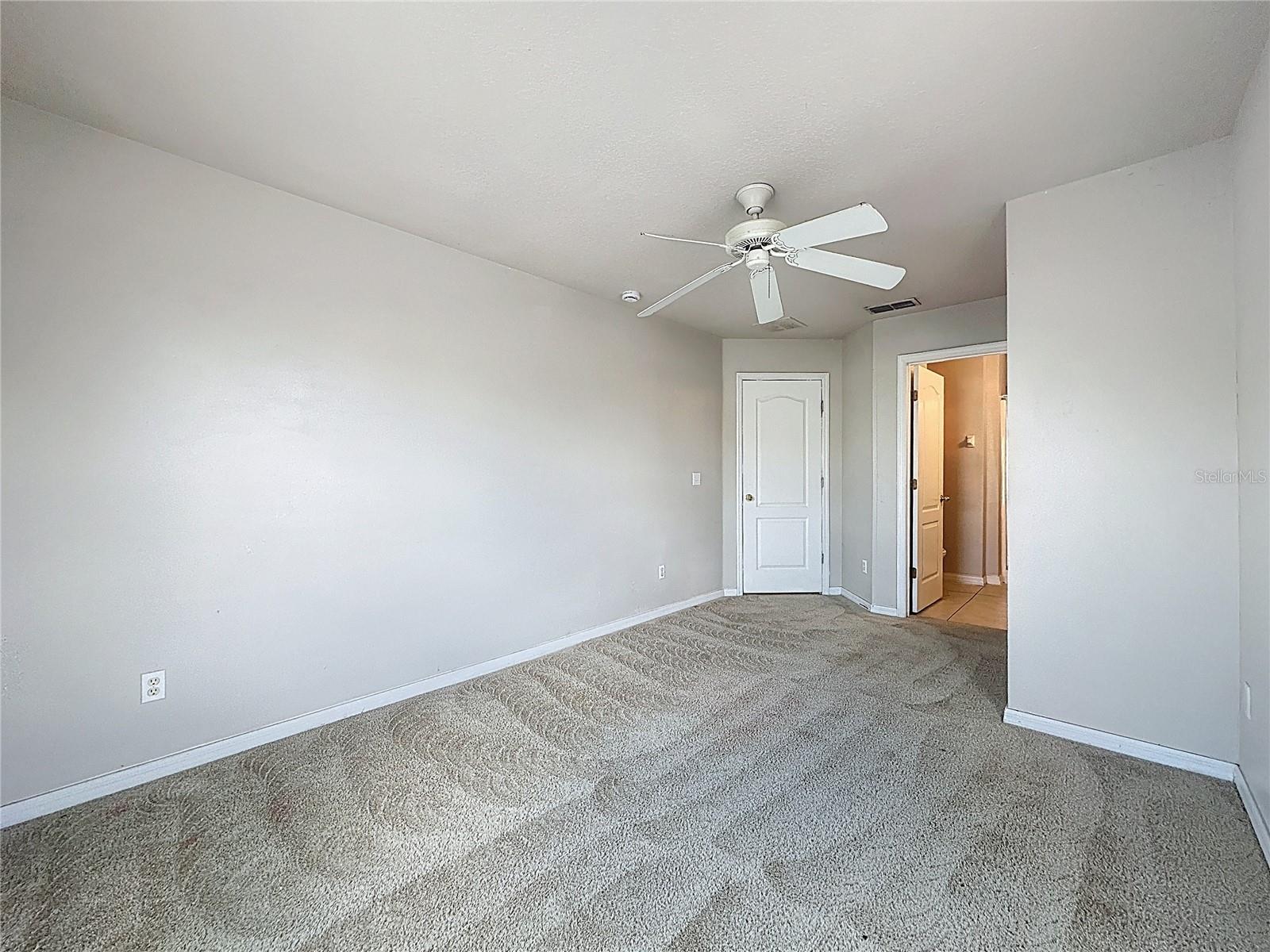 Image 26 of 39 For 1893 Royal Ridge Drive