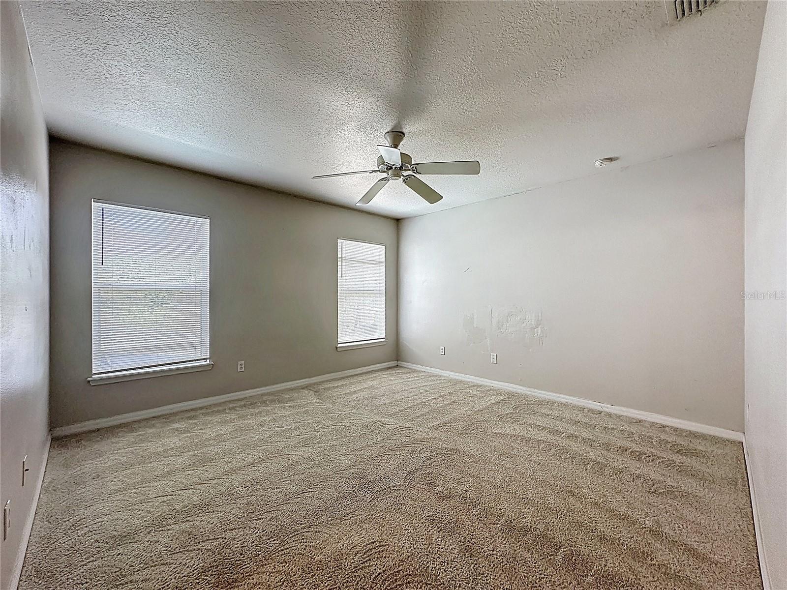 Image 28 of 39 For 1893 Royal Ridge Drive