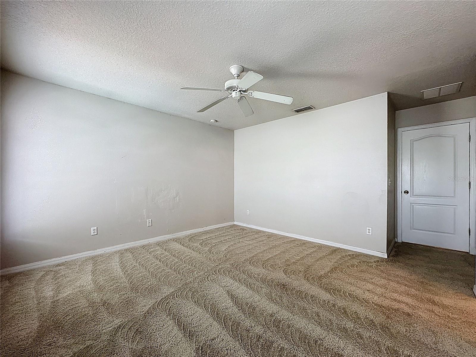 Image 31 of 39 For 1893 Royal Ridge Drive