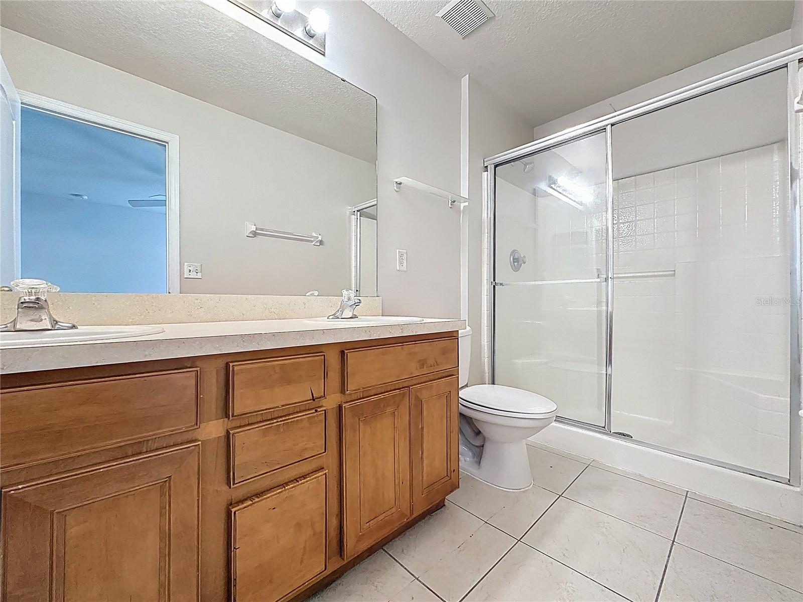 Image 32 of 39 For 1893 Royal Ridge Drive