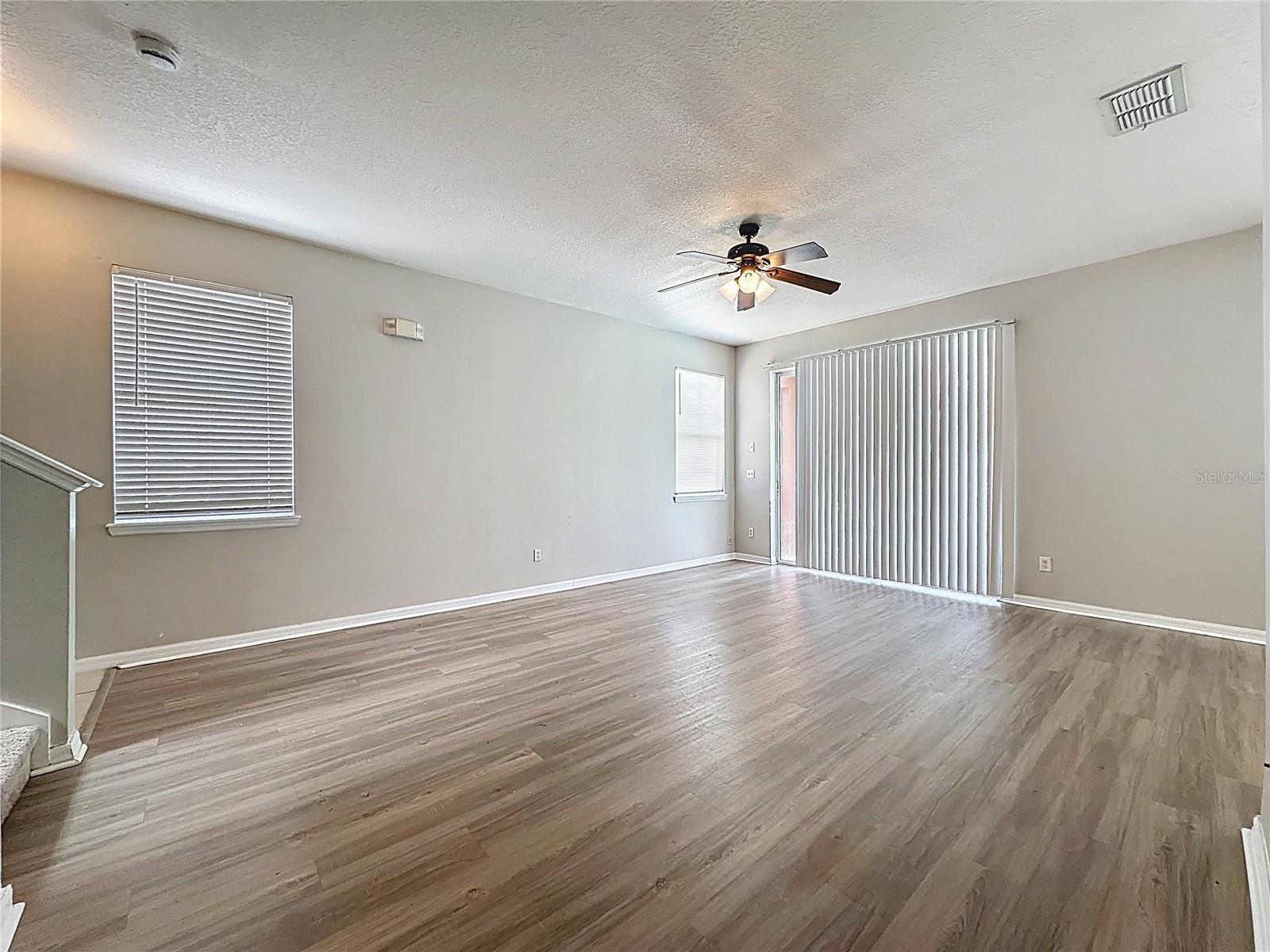 Image 8 of 39 For 1893 Royal Ridge Drive