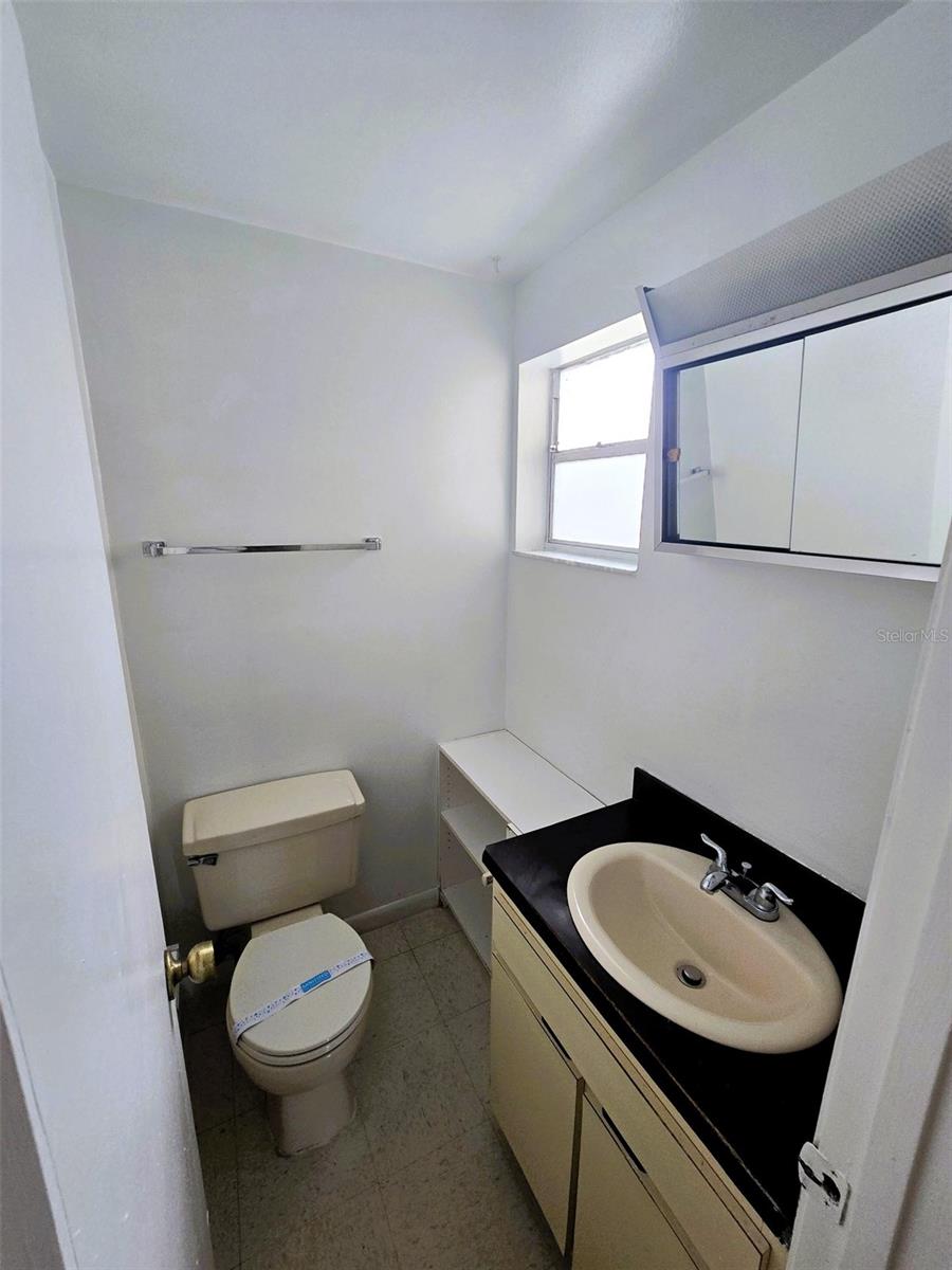 Image 15 of 19 For 702 Lucaya Drive