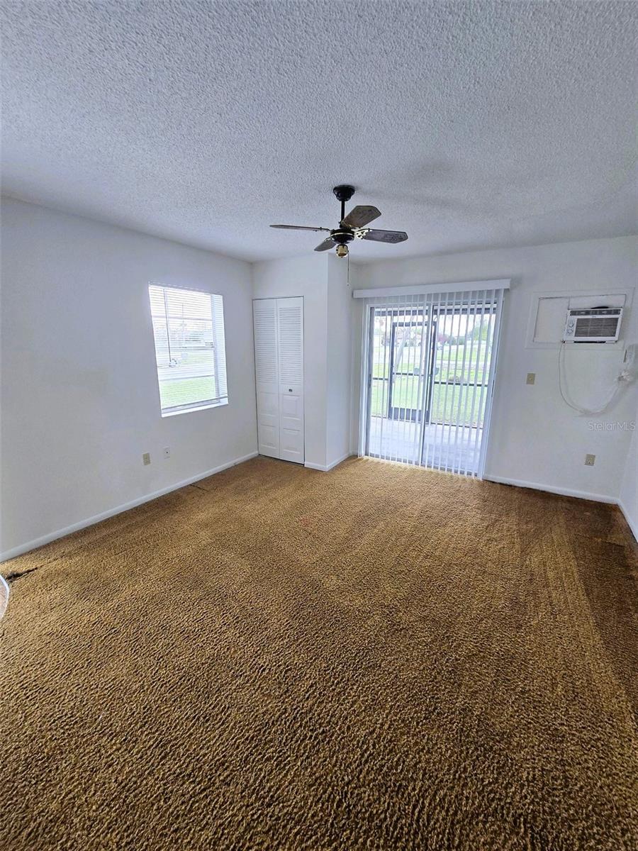 Image 3 of 19 For 702 Lucaya Drive