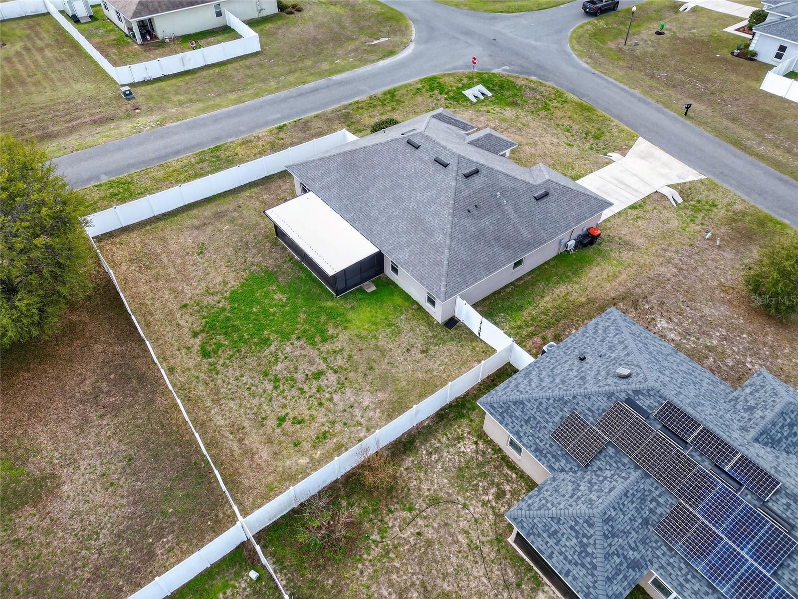 Image 12 of 81 For 9546 51st Circle