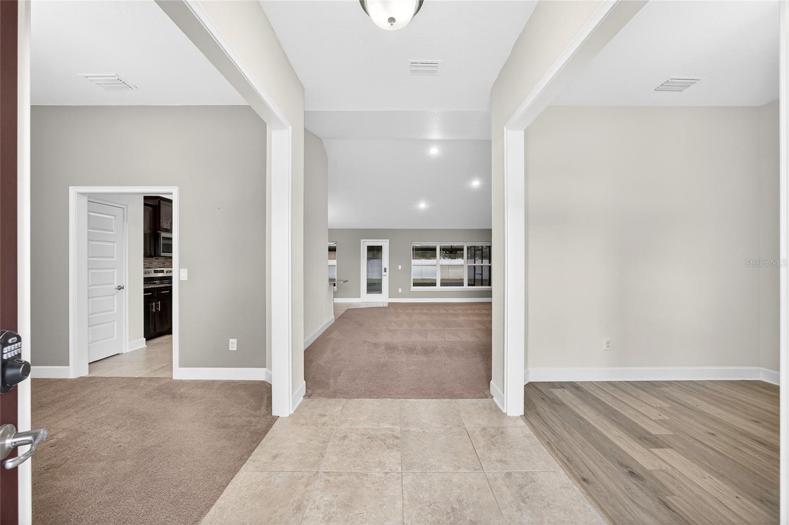 Image 16 of 81 For 9546 51st Circle