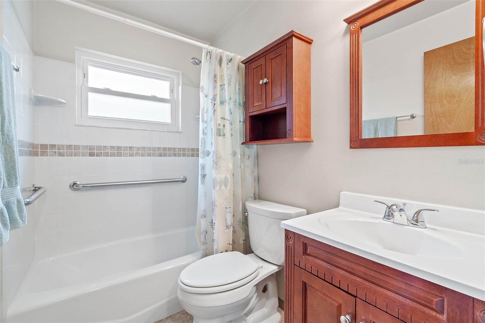 Image 17 of 55 For 216 Georgia Avenue