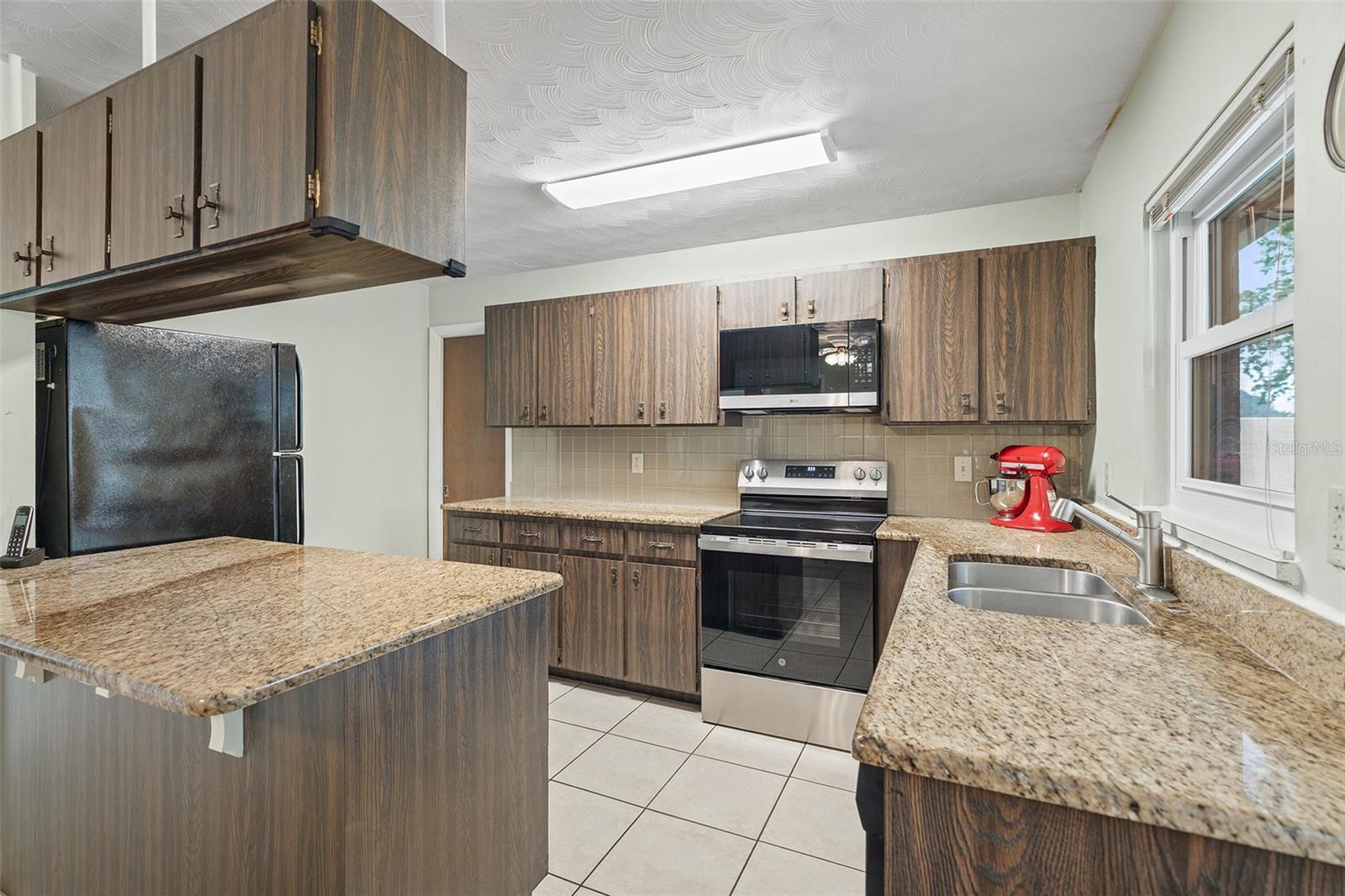 Image 9 of 55 For 216 Georgia Avenue