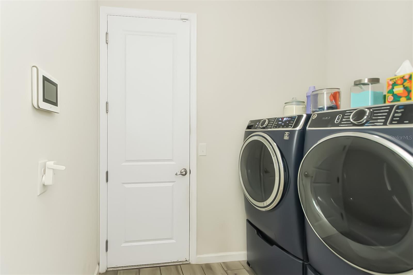 Image 18 of 36 For 120 Summershore Drive