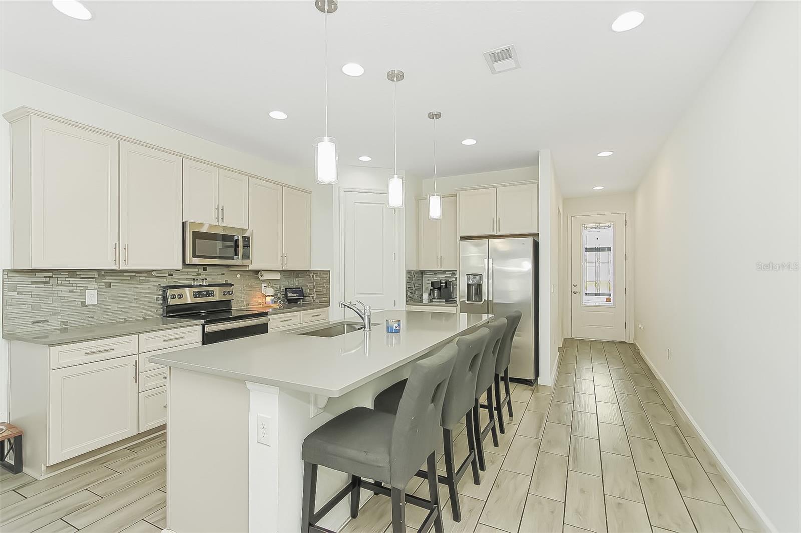 Image 4 of 36 For 120 Summershore Drive