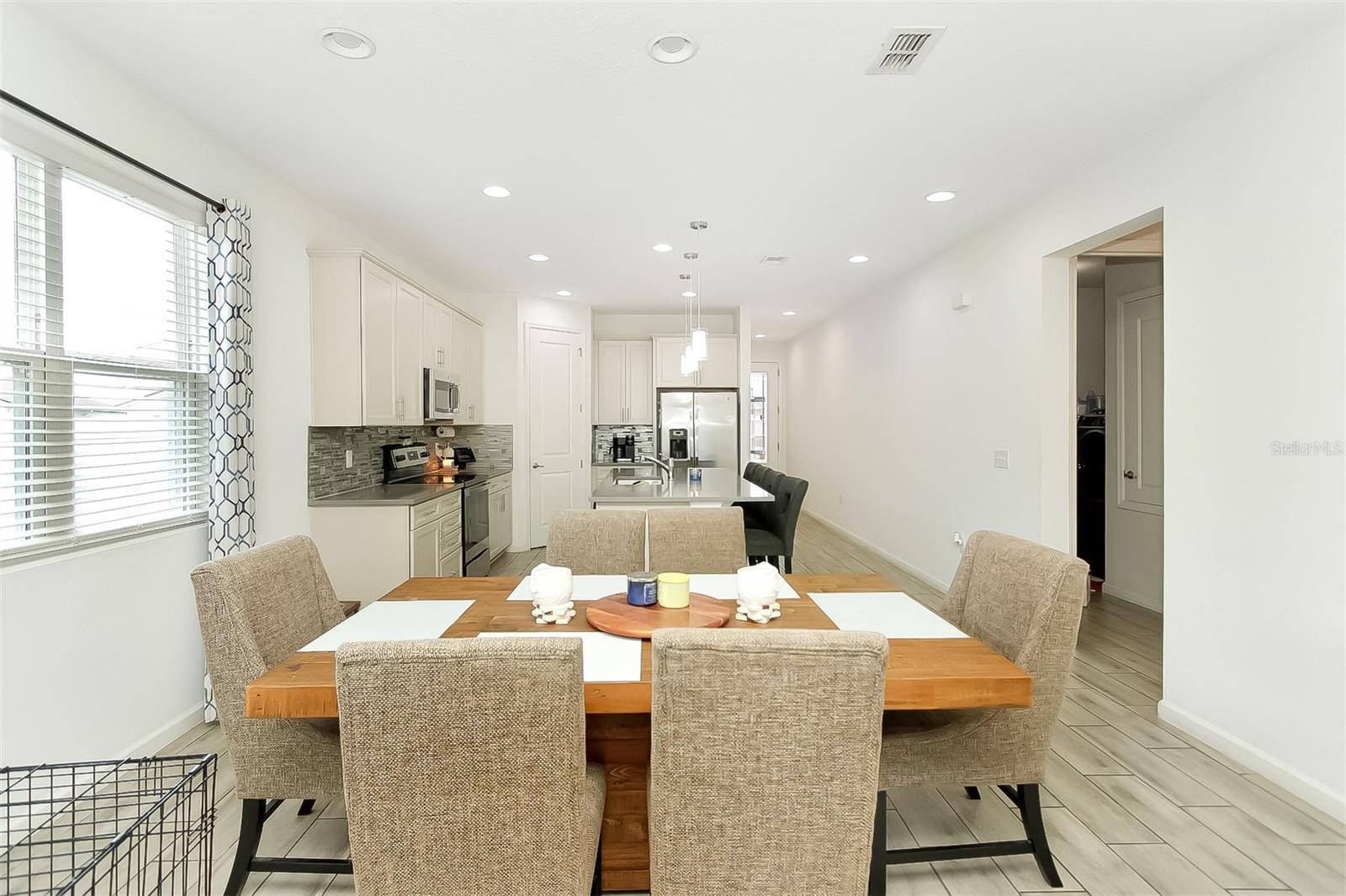 Image 9 of 36 For 120 Summershore Drive