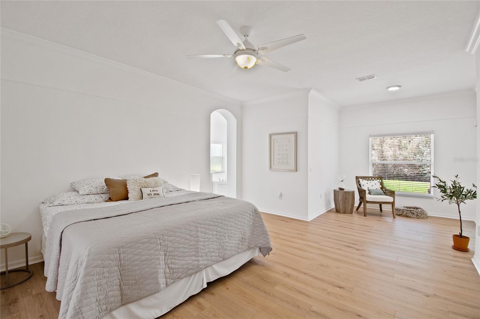 Image 23 of 78 For 917 Shorehaven Dr