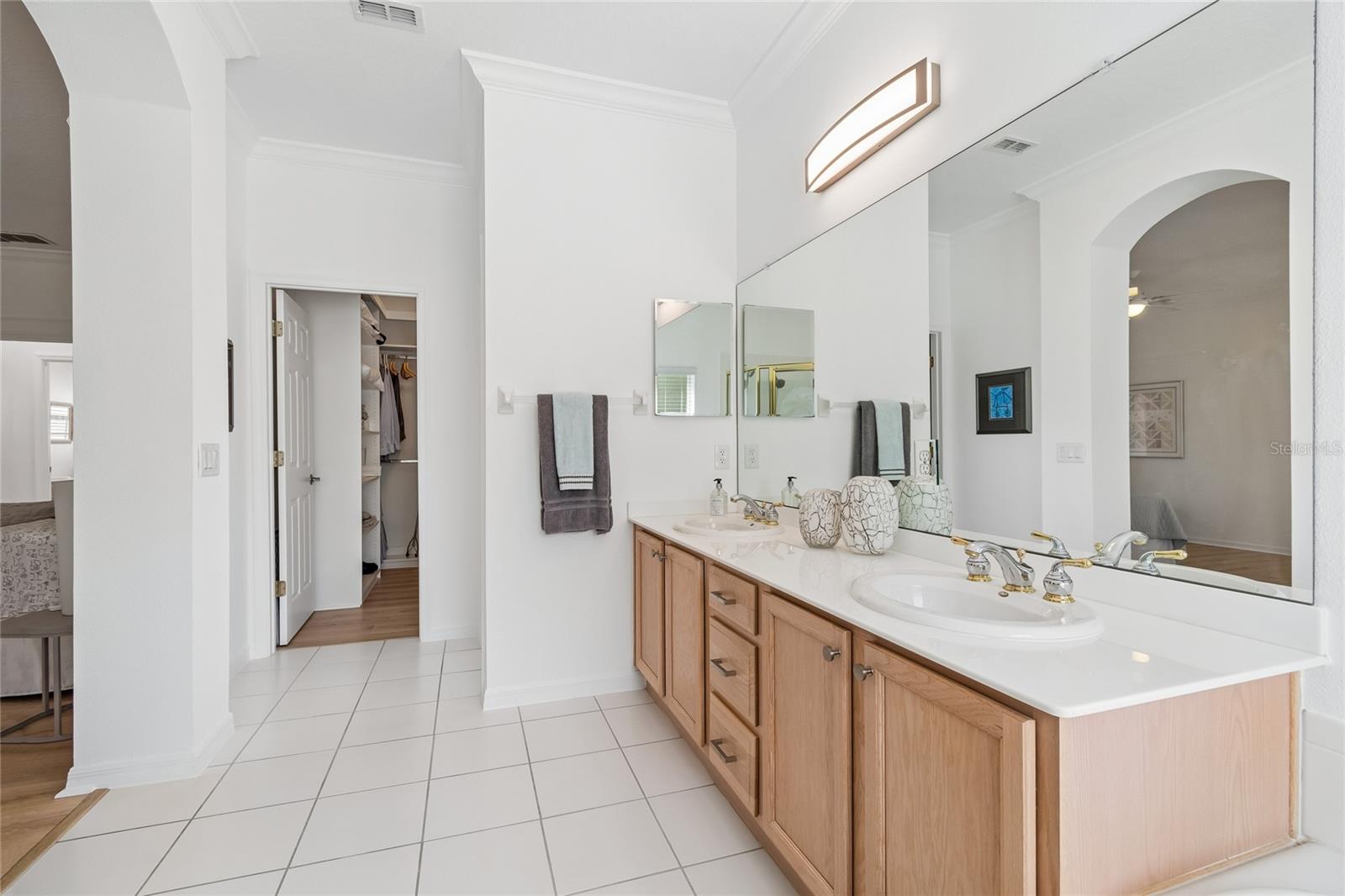 Image 29 of 78 For 917 Shorehaven Dr