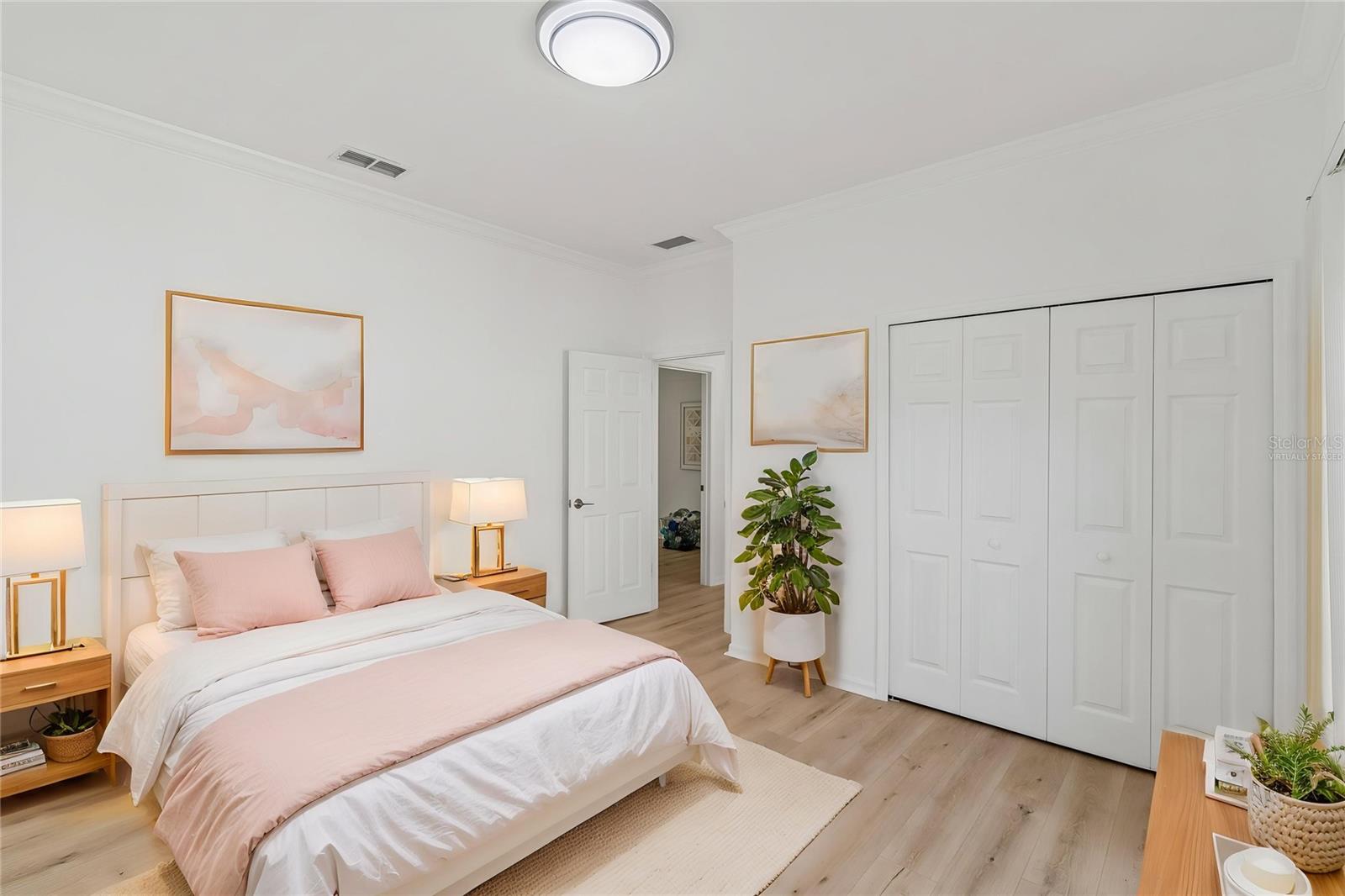 Image 36 of 78 For 917 Shorehaven Dr