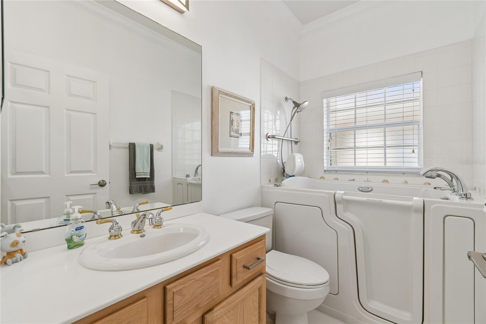 Image 39 of 78 For 917 Shorehaven Dr