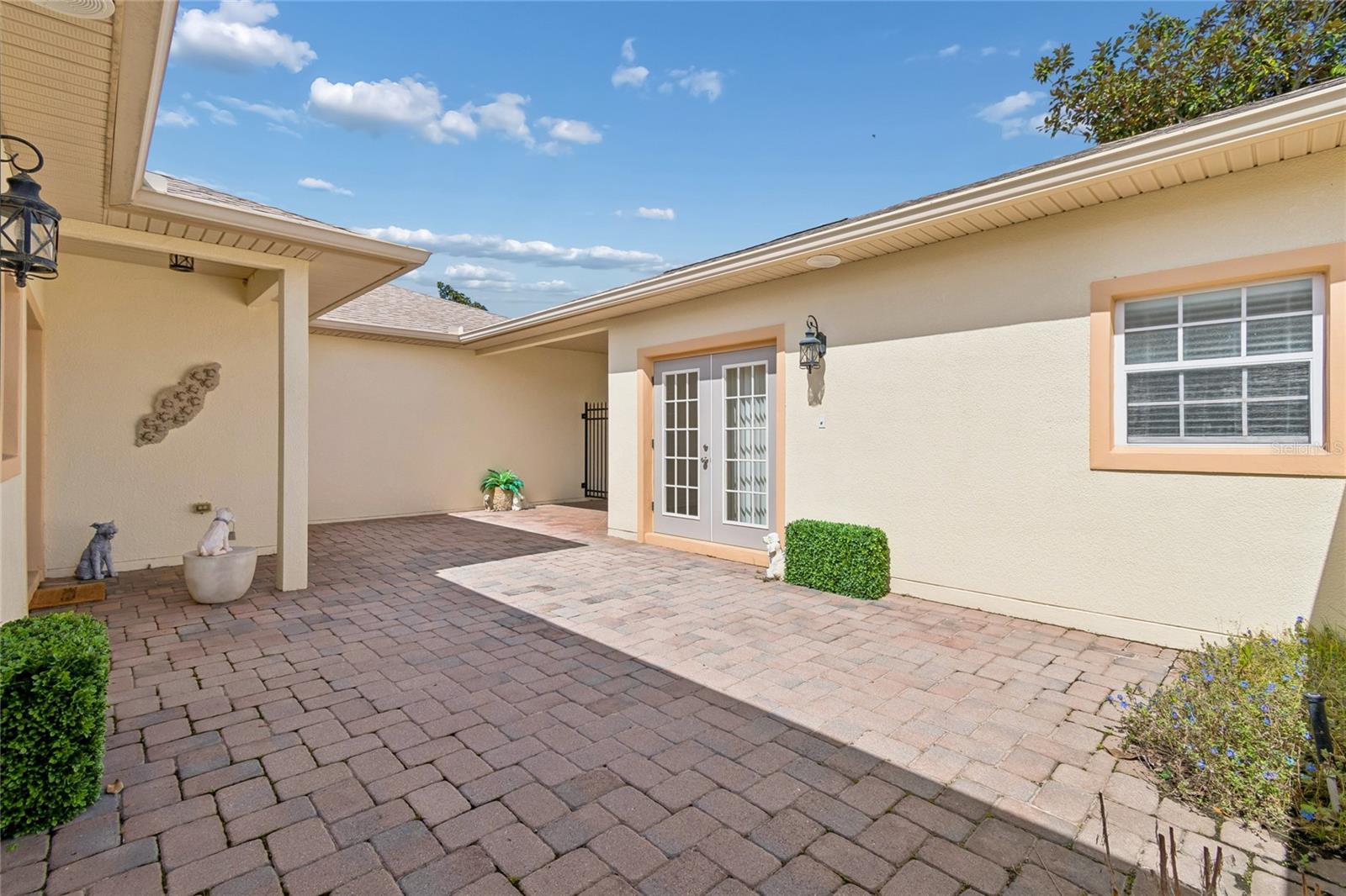 Image 48 of 78 For 917 Shorehaven Dr