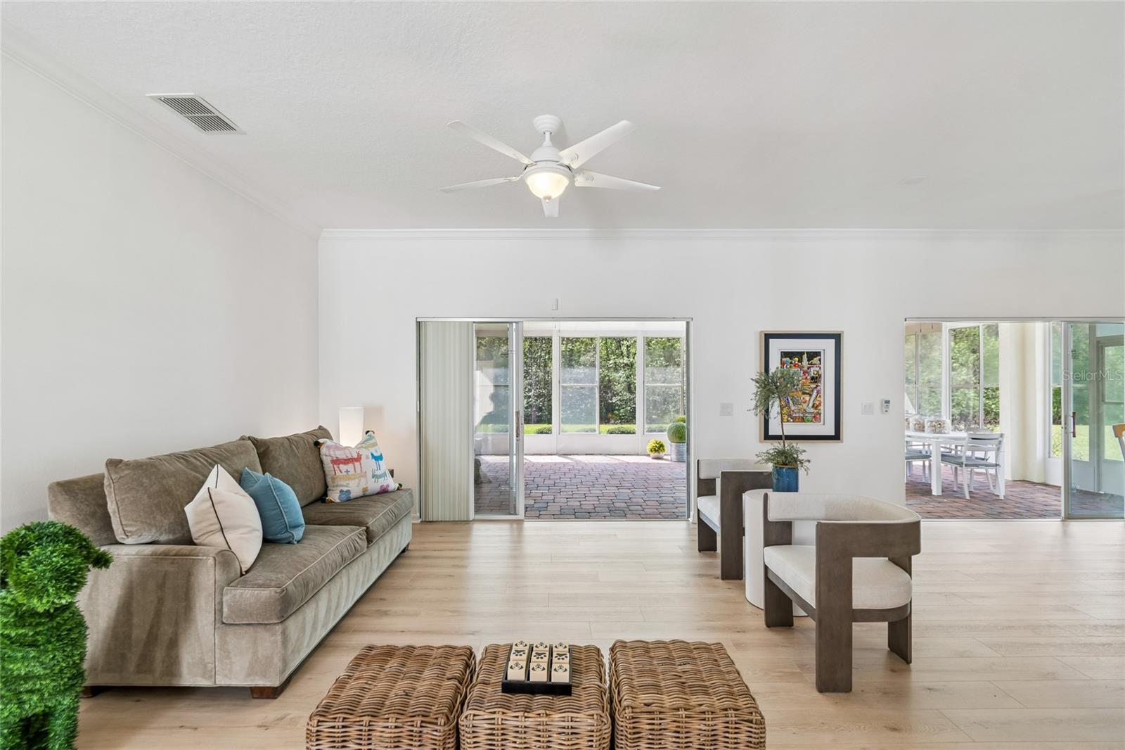 Image 6 of 78 For 917 Shorehaven Dr