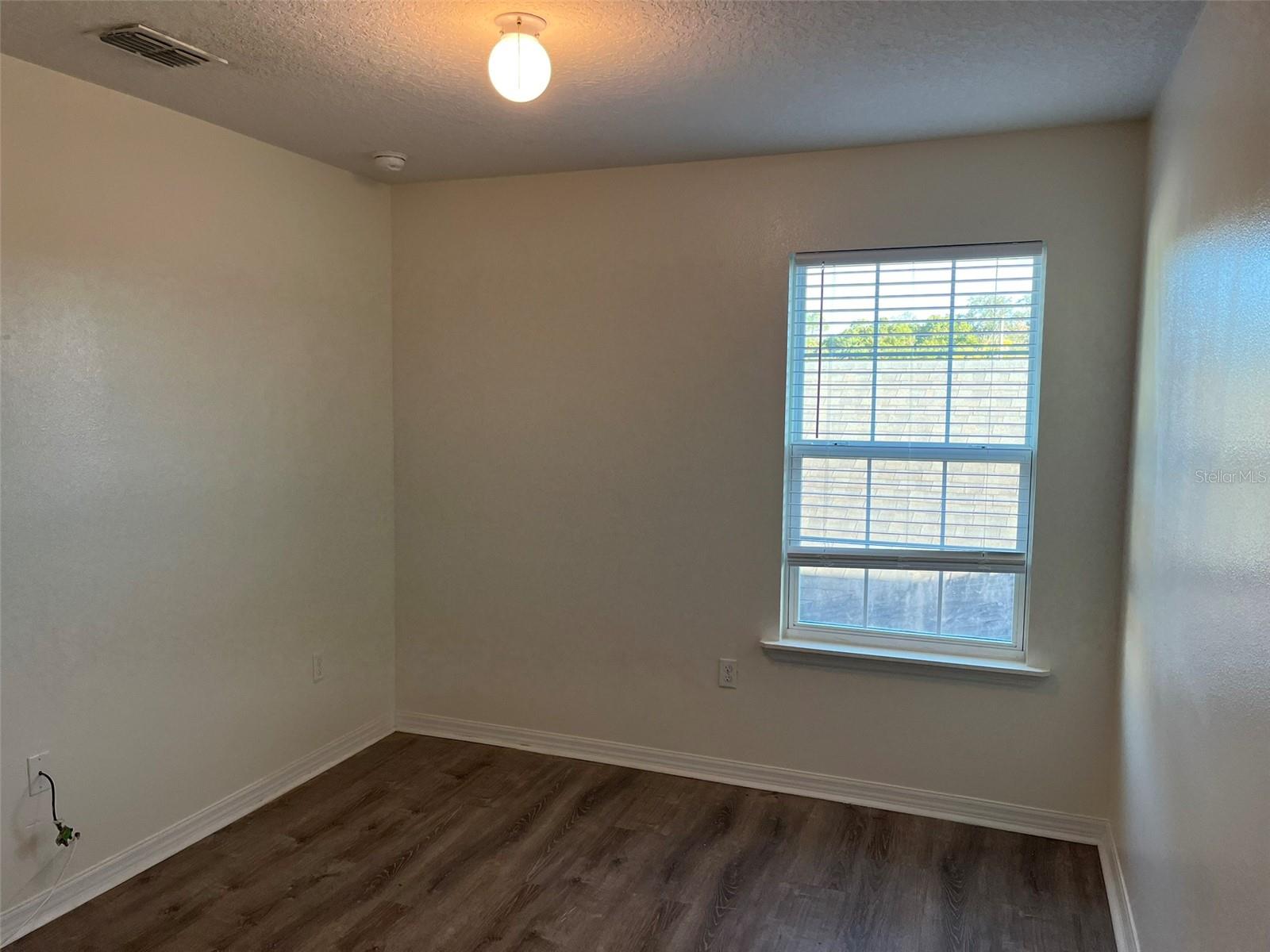 Image 16 of 27 For 917 Sumner Street