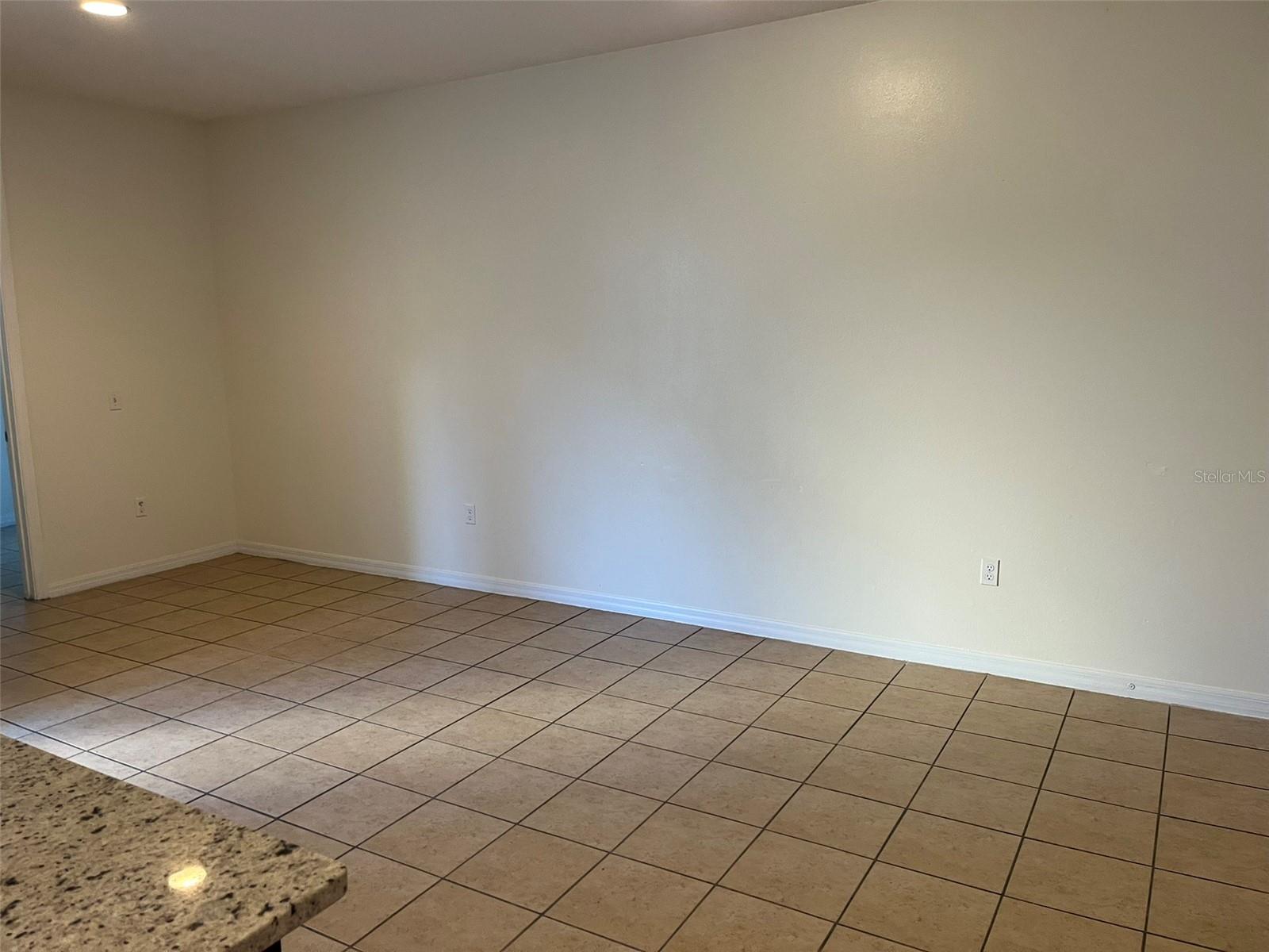 Image 8 of 27 For 917 Sumner Street