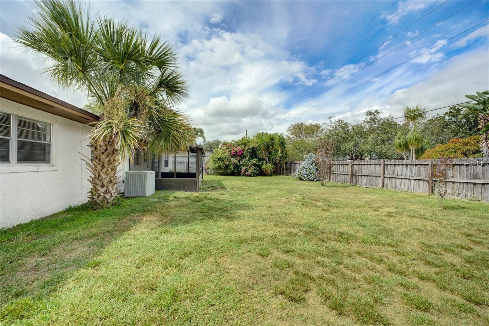 Image 18 of 19 For 8323 Banyan Boulevard