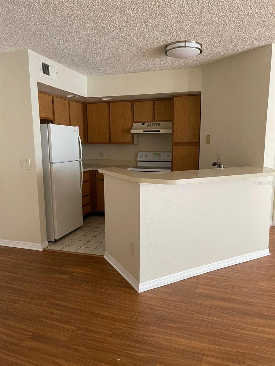 Image 10 of 25 For 4540 Commander Drive 2223