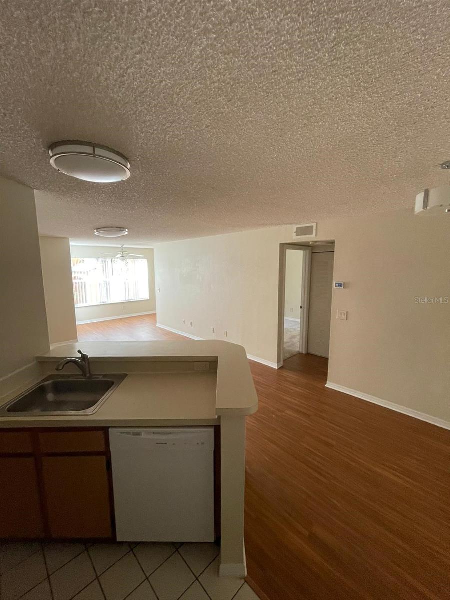 Image 13 of 25 For 4540 Commander Drive 2223