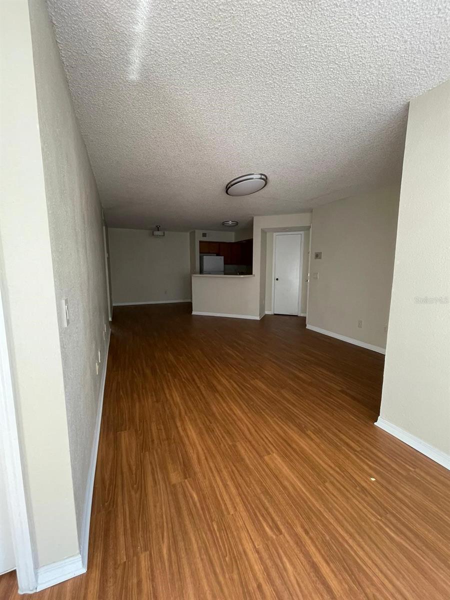 Image 6 of 25 For 4540 Commander Drive 2223