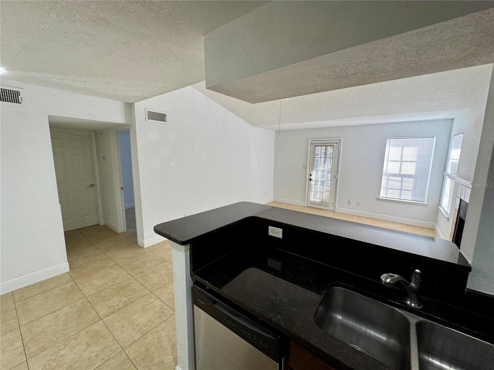 Image 10 of 24 For 5533 Chrishire Way F207