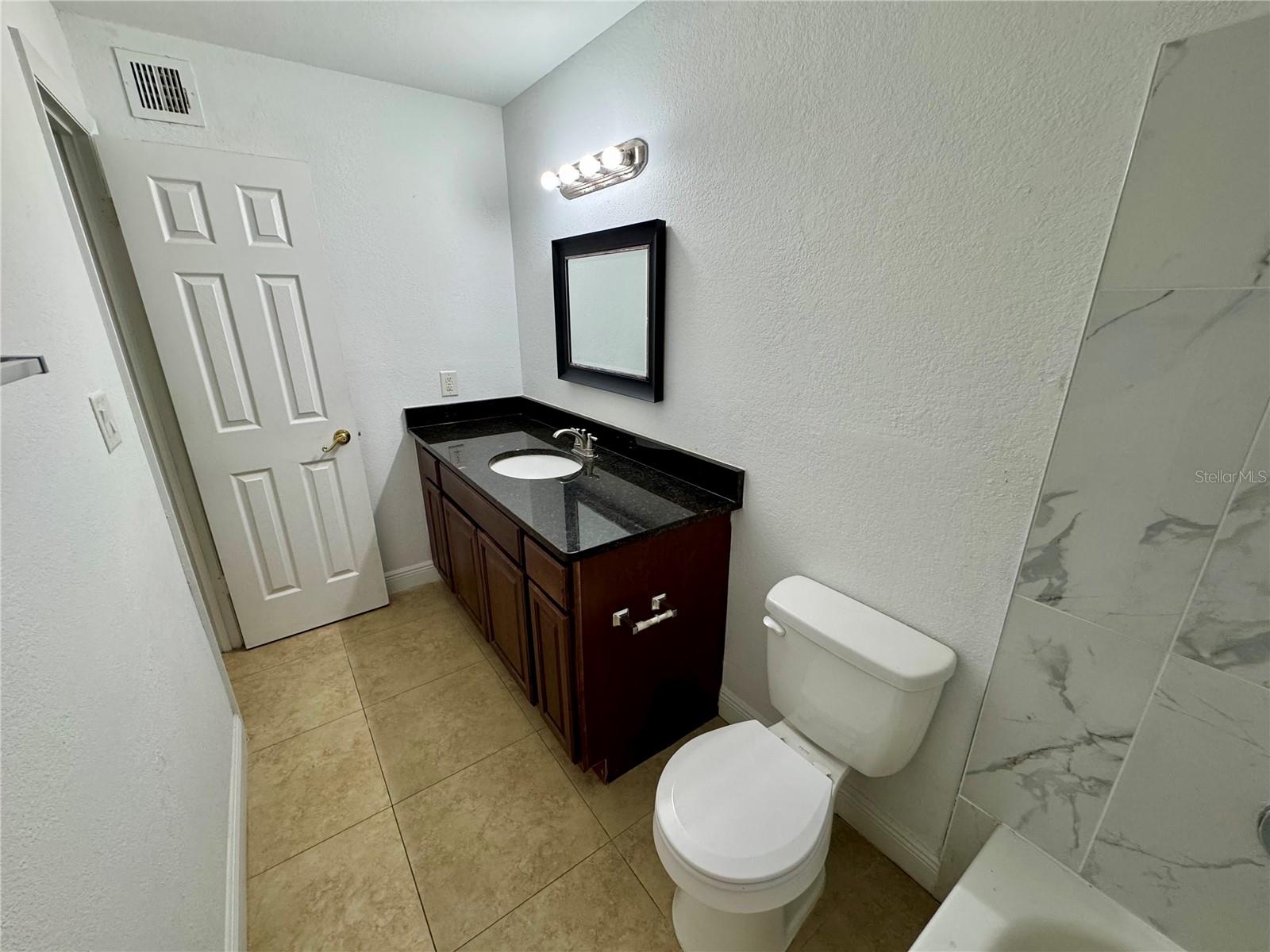 Image 14 of 24 For 5533 Chrishire Way F207