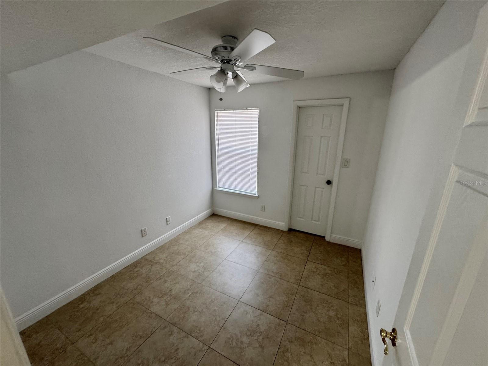 Image 18 of 24 For 5533 Chrishire Way F207