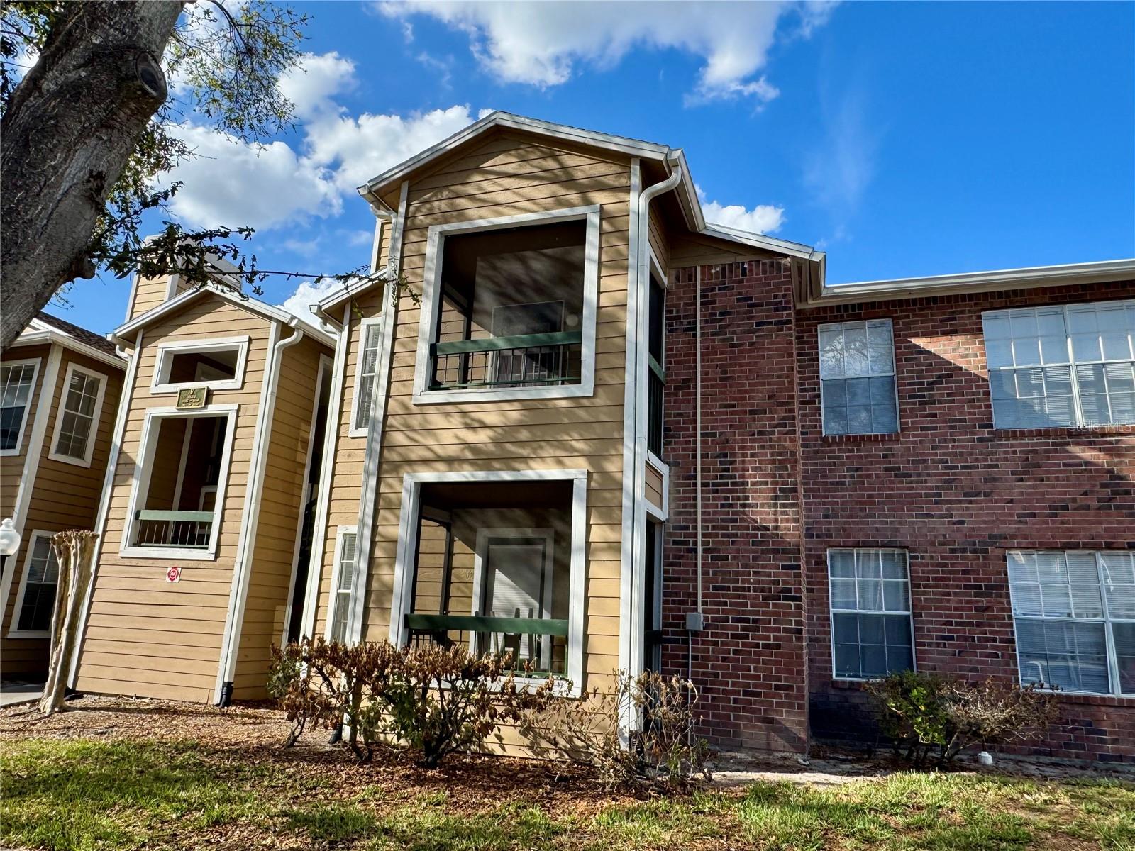 Image 4 of 24 For 5533 Chrishire Way F207