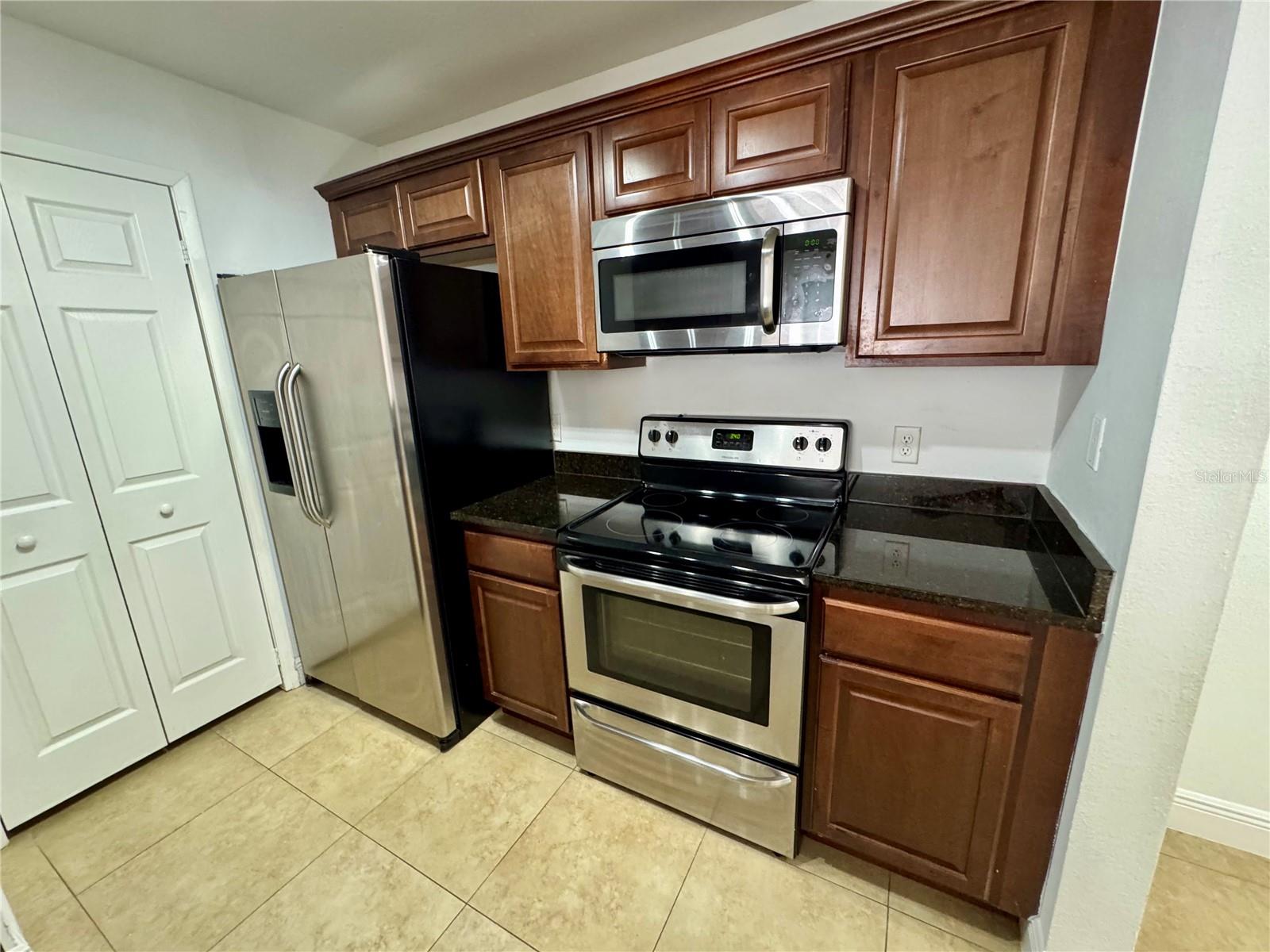 Image 8 of 24 For 5533 Chrishire Way F207