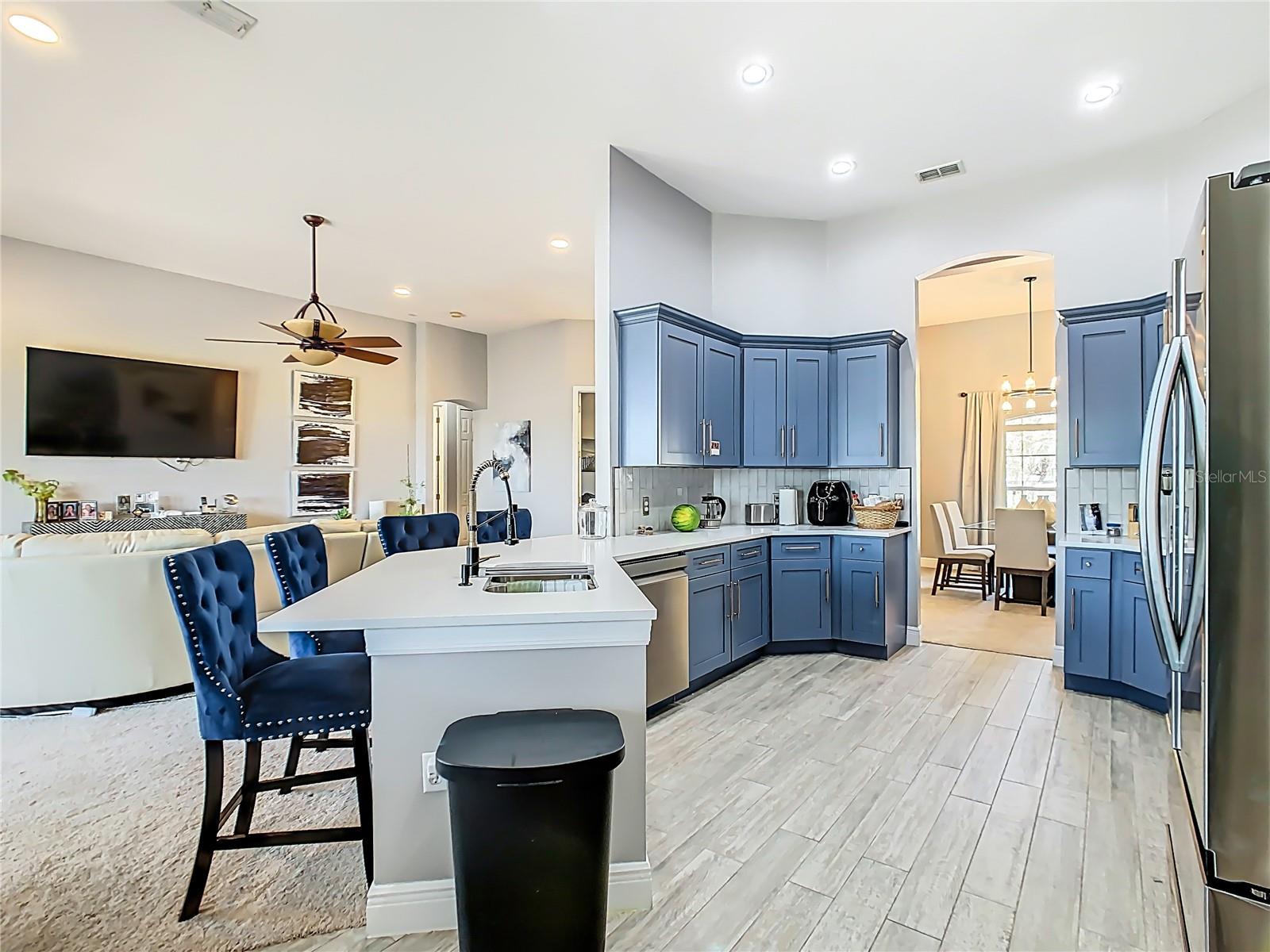 Image 14 of 51 For 3508 Sunset Isles Boulevard