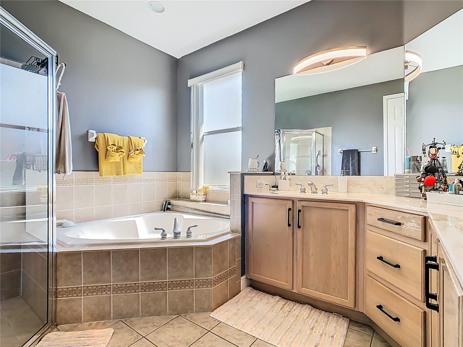 Image 31 of 51 For 3508 Sunset Isles Boulevard