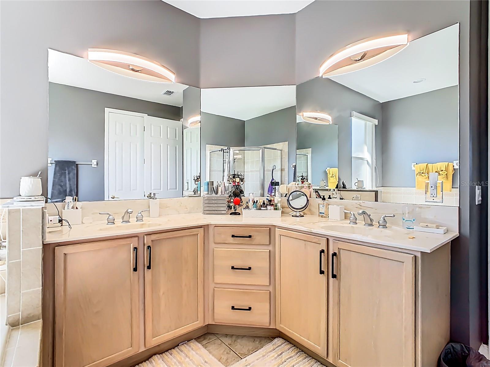 Image 32 of 51 For 3508 Sunset Isles Boulevard