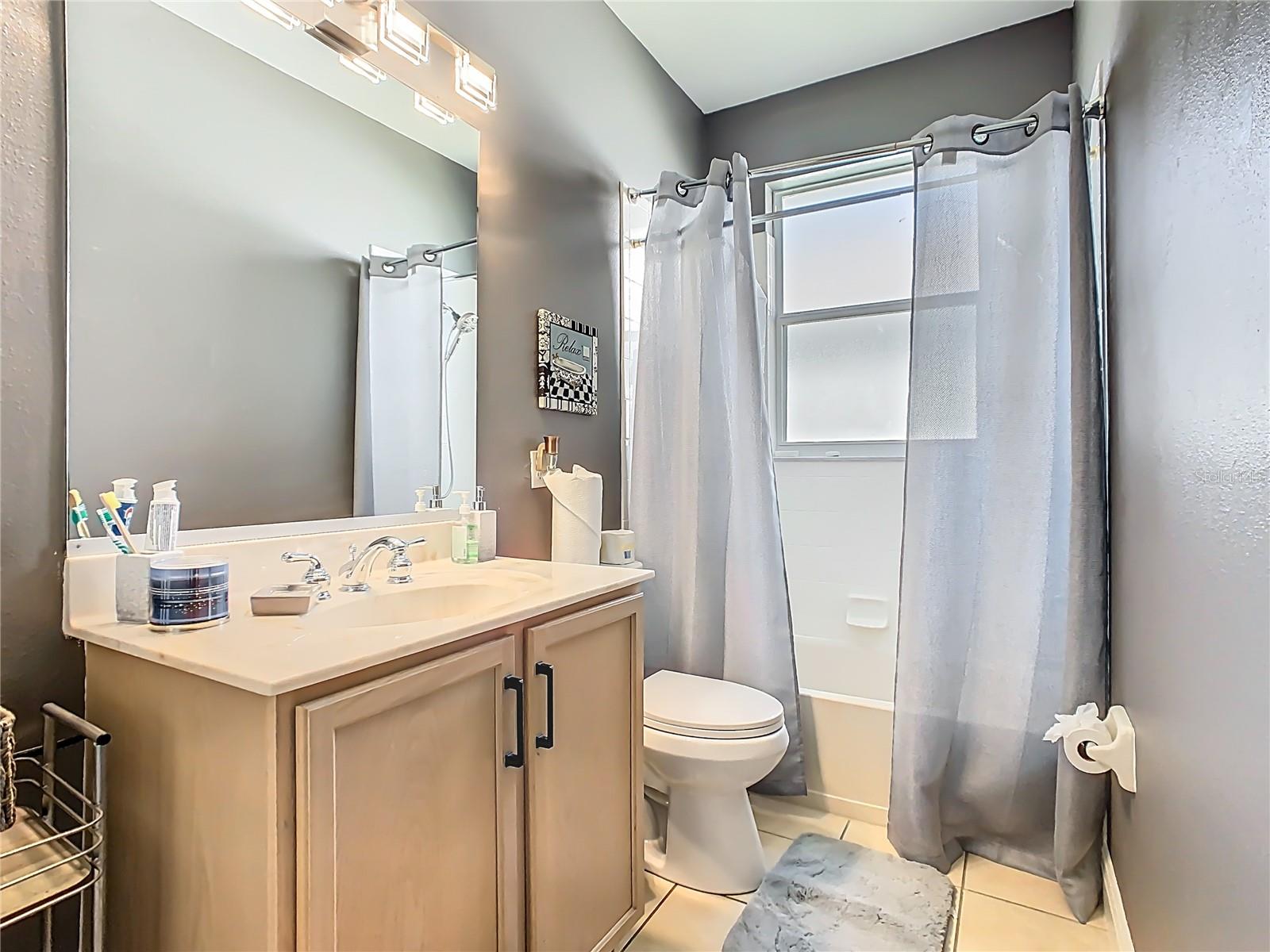 Image 36 of 51 For 3508 Sunset Isles Boulevard