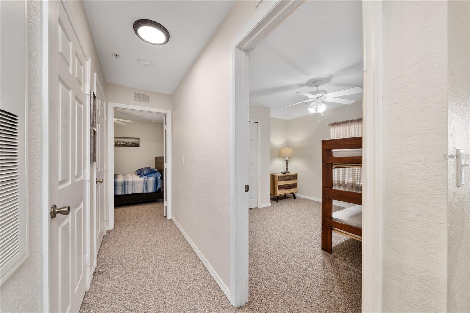 Image 10 of 35 For 930 Moonlight Cove Road 11-107