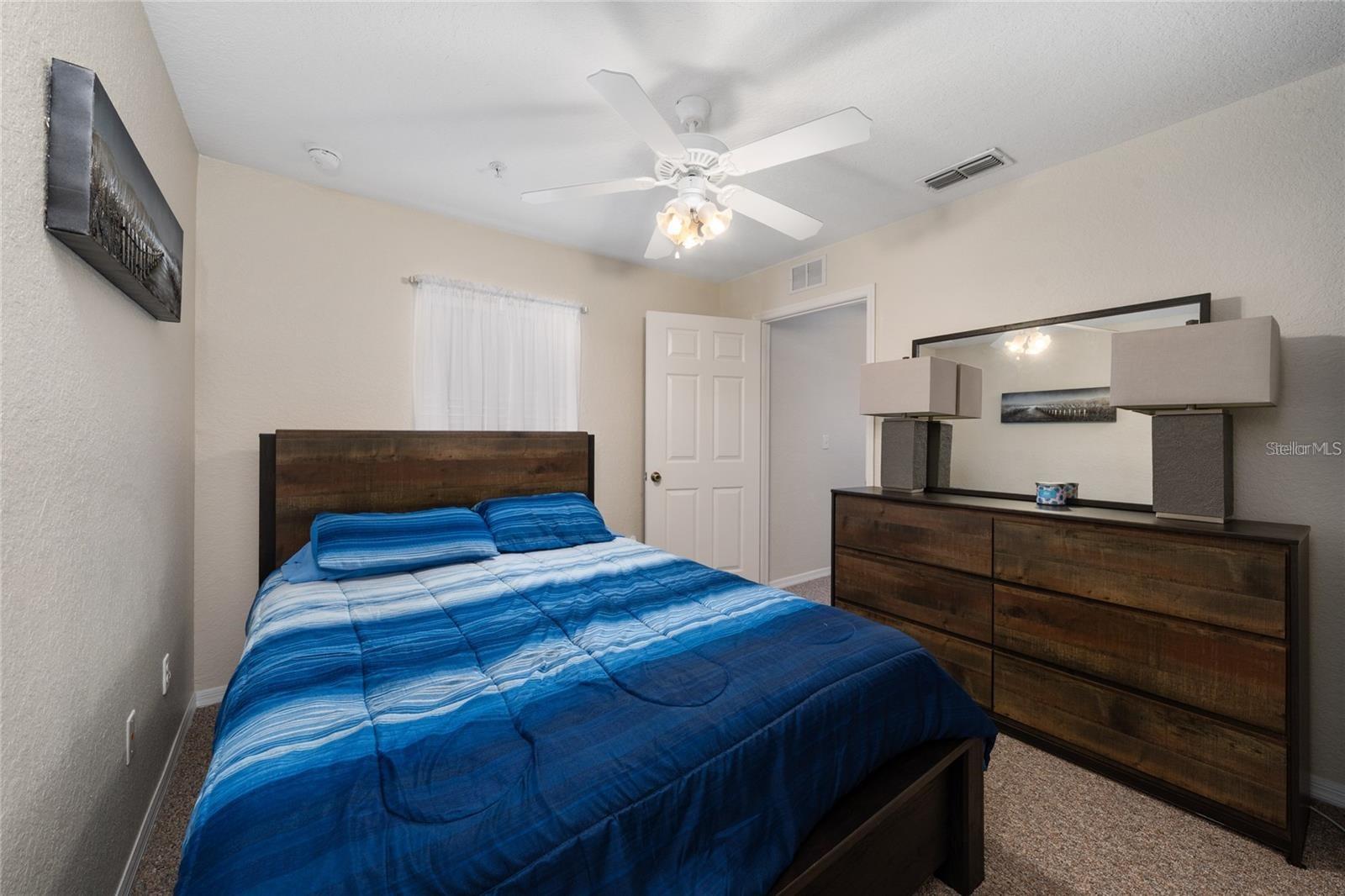 Image 19 of 35 For 930 Moonlight Cove Road 11-107