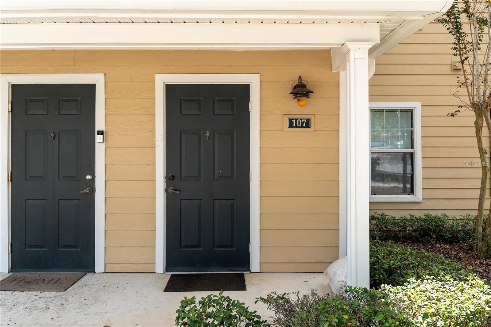 Image 4 of 35 For 930 Moonlight Cove Road 11-107